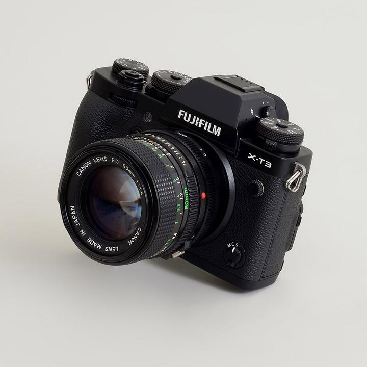 Actual product image Urth Lens Mount Adapter: Compatible with Canon FD Lens to Fujifilm X Camera Body