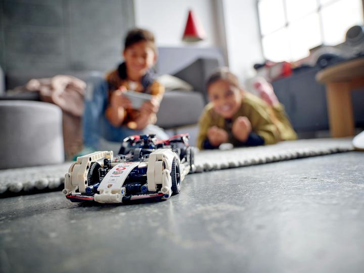 Image du produit LEGO Formula E Porsche 99X Electric (42137, LEGO Technic)