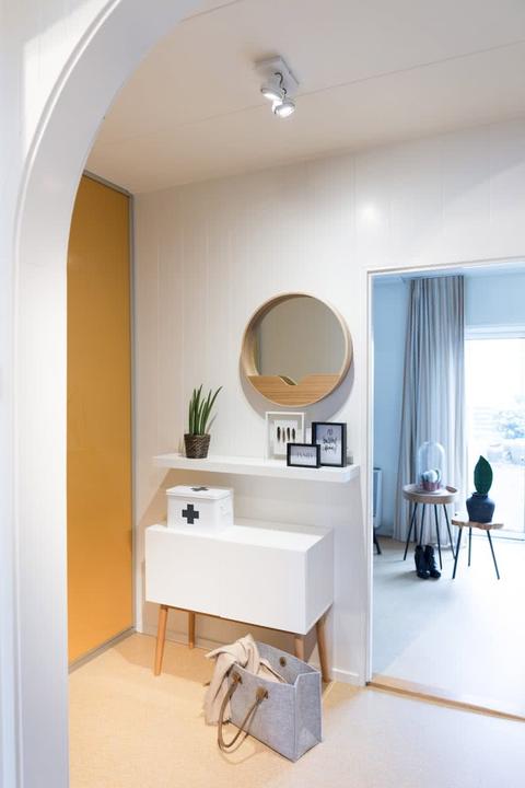 Actual product image Zuiver round wall (Ø 60 cm)