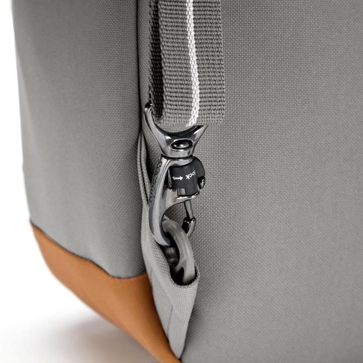 Actual product image Pacsafe Go 15 (15 l)
