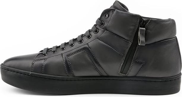 Actual product image Dr. Martens Boots (44)