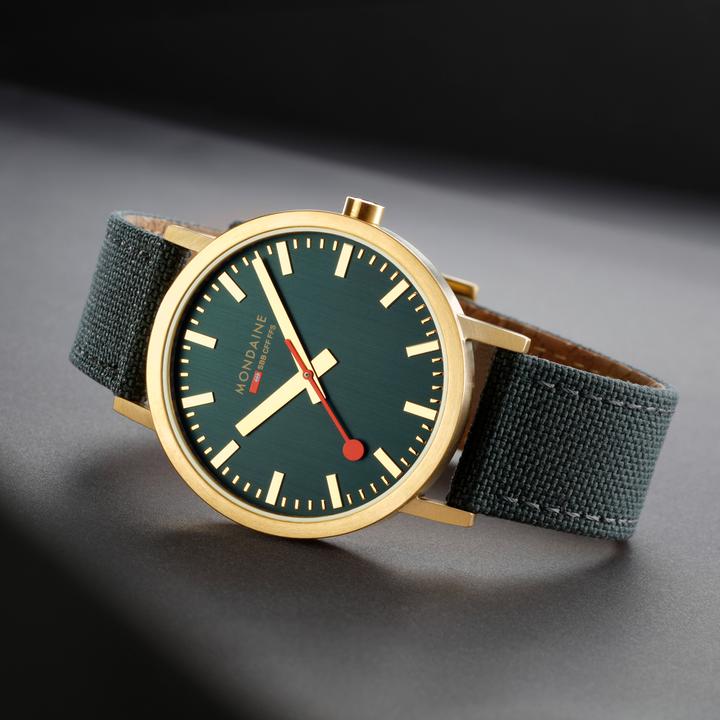 Immagine prodotto Mondaine Classico - ispirato alla natura - Ip Gold (Orologio da polso analogico, 40 mm)