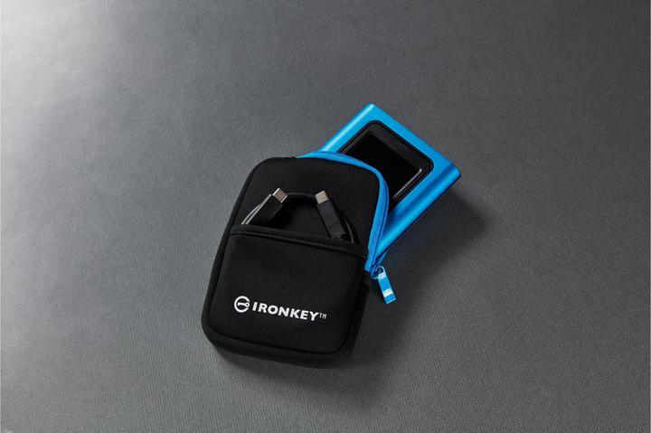 Actual product image Kingston IronKey Vault Privacy 80 (1920 GB)