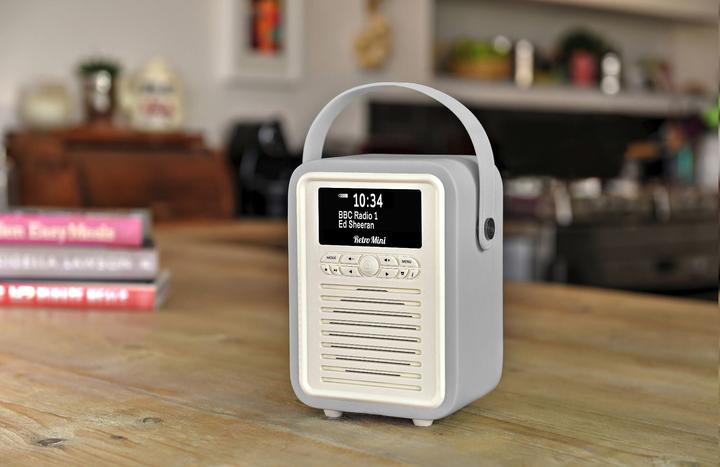Actual product image View Quest Retro Mini (FM, DAB+, Bluetooth)