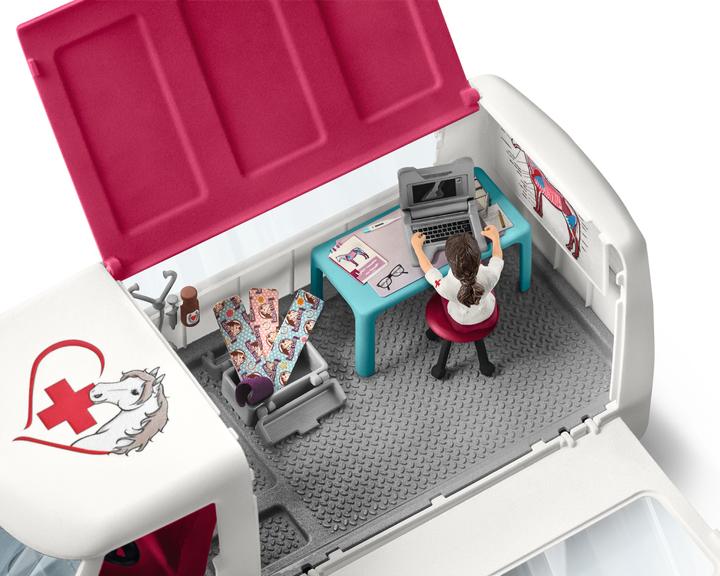 Actual product image Schleich Mobile veterinarian with Hanoverian foal