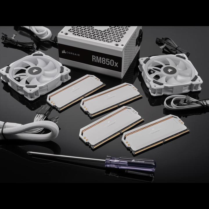 Actual product image Corsair Dominator Titanium (2 x 32GB, 5200 MHz, DDR5 RAM, DIMM)