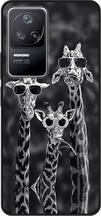 3 giraffes