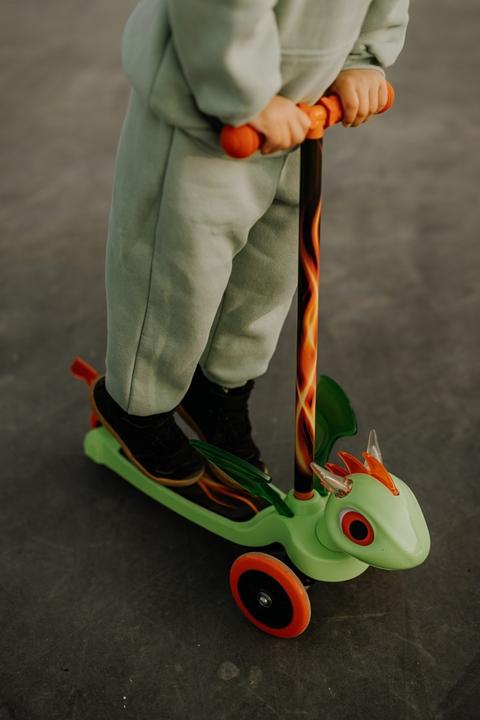 Actual product image Globi Scooter Globix Dragon Green (ACTSCOT-471CV)