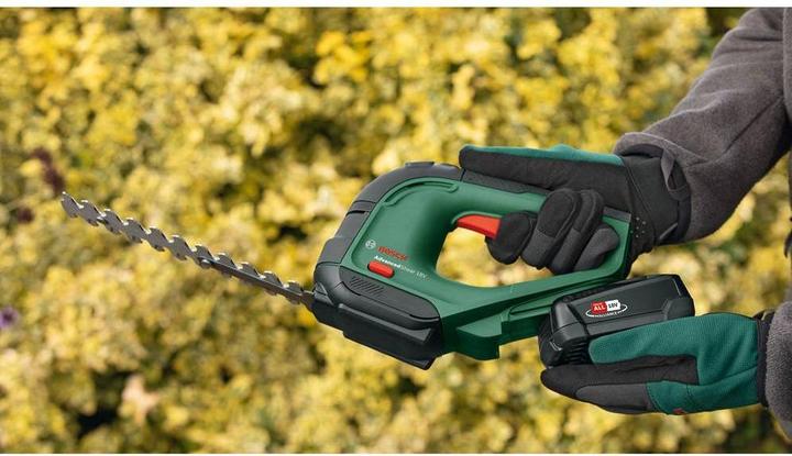 Produktbild Bosch Home & Garden AdvancedShear 18V-10 (Akkuheckenschere)