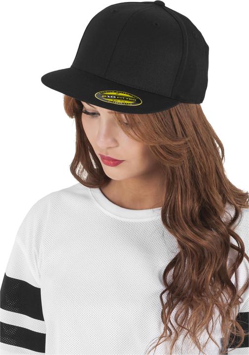 Actual product image Flexfit Premium 210 Fitted (S, M)