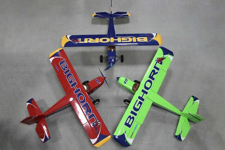 Actual product image OMPHobby Bighorn Pro 49" with flaps green ARF 1250 mm (Aerobatics)