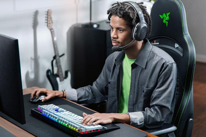 Actual product image Razer Barracuda X (2022) (Wireless, Cable)