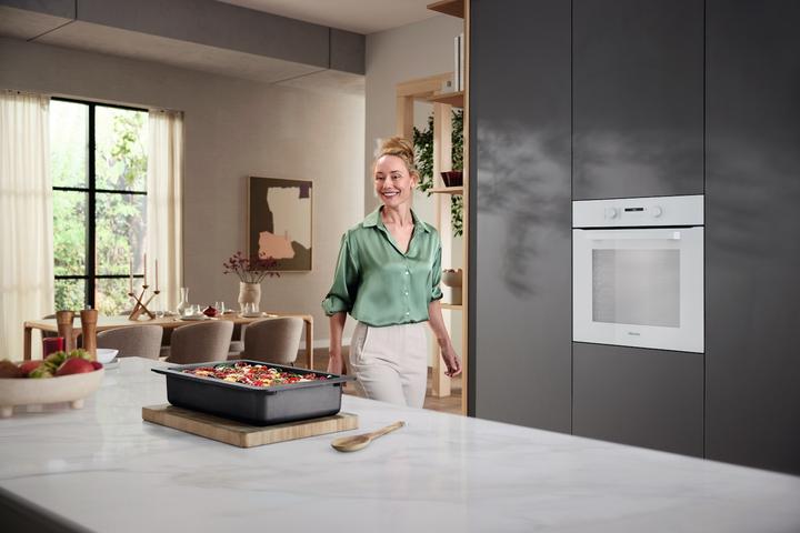 Actual product image Miele H 2861-60 B