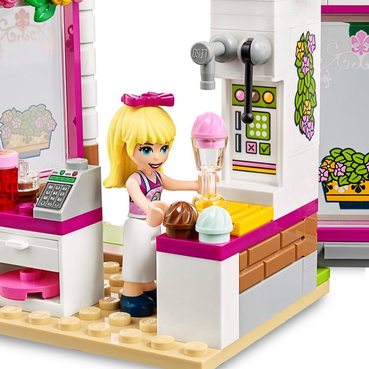 Actual product image LEGO Heartlake City Waffle House (41426, LEGO Friends)
