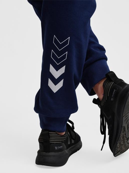 Actual product image hummel Hmlelemental Regular Pants Woman (XS)