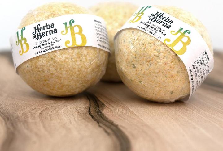 Produktbild Herba di Berna CBD Badekugel Eukalyptus & Zitrone (Badekugeln)