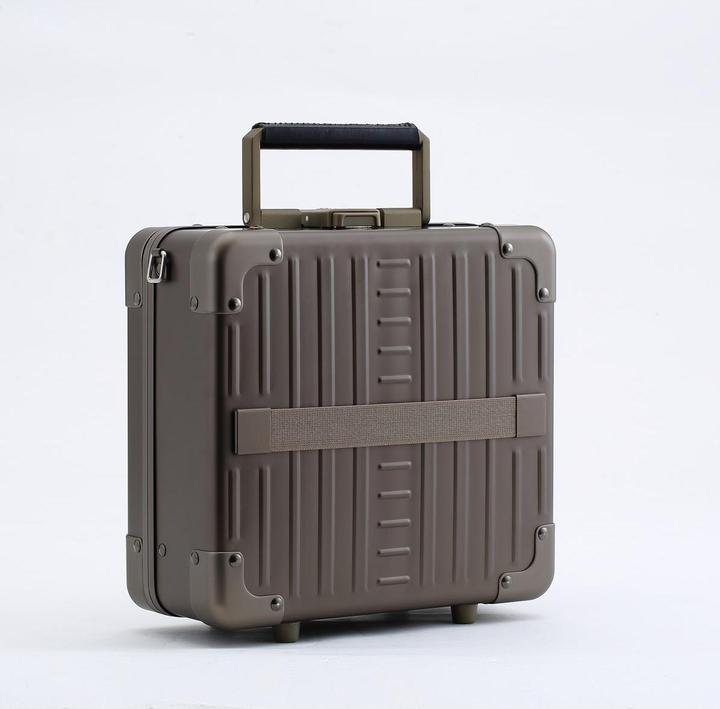 Actual product image Aleon Diversity Beauty Case 10"