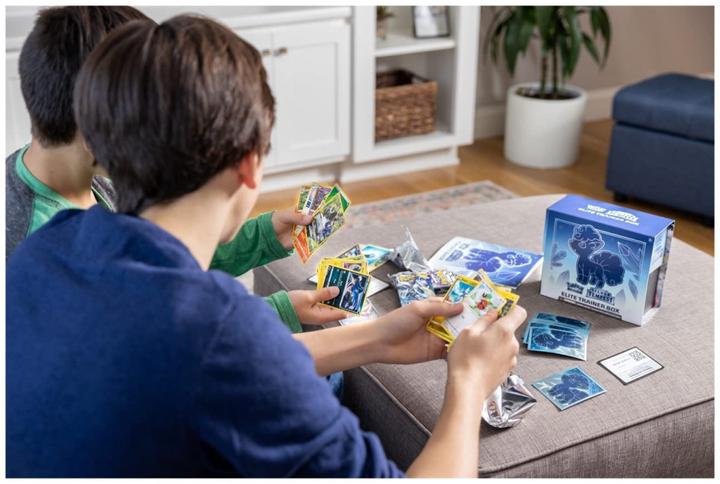 Image du produit Pokémon Elite Trainer Box (Anglais, Boîte Elite / Top Trainer)