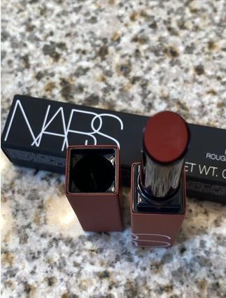 Immagine prodotto NARS Cosmetics Powermatte High Itensitiy (102 Regina assassina)