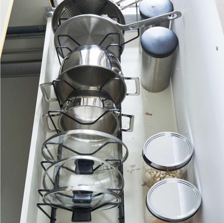 Produktbild Yamazaki Ausziehbarer Topf- & Pfannen-Organizer TOWER (Kunststoff, Metall)