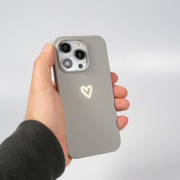 Image du produit PhoneLook Coque Silicone mat dessin coeur doré (Apple iPhone 16)