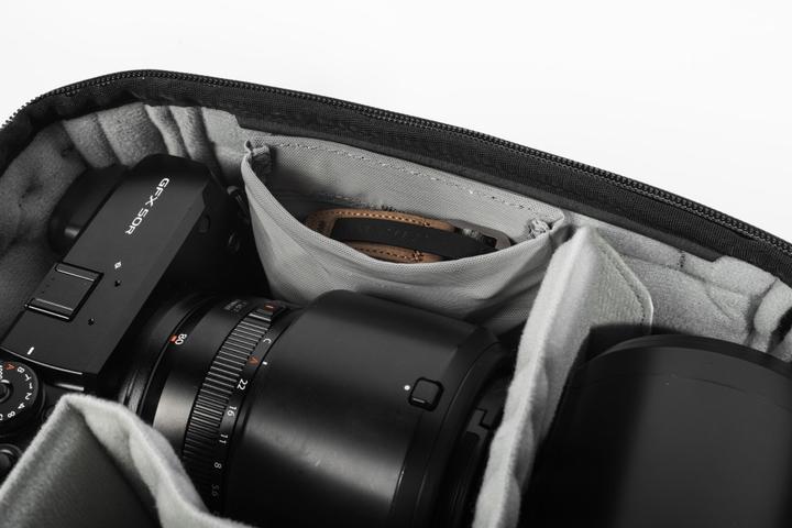 Image du produit Peak Design Camera Cube V2 Moyen (Poche intérieure pour appareil photo, 13 l)