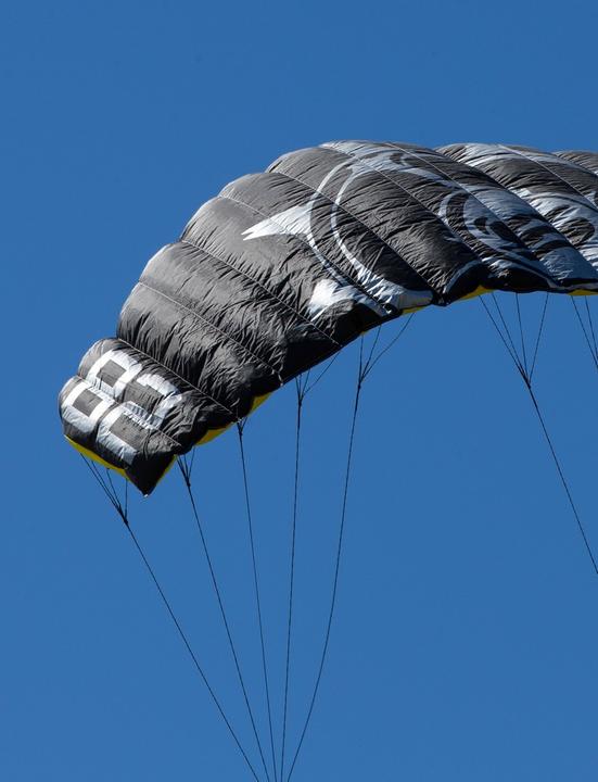Actual product image Slingshot B2 Trainer Kite