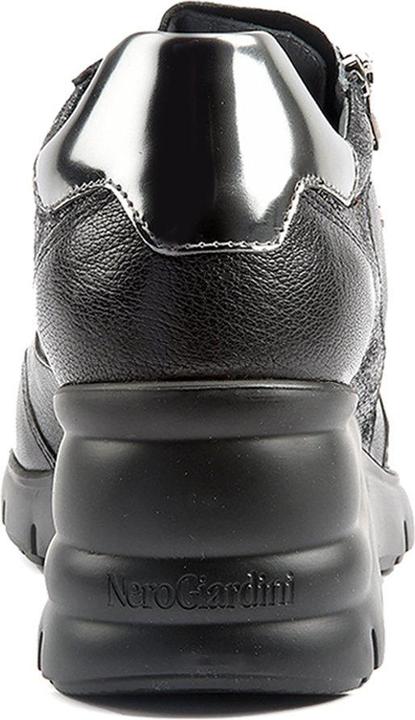 Actual product image Nero Giardini Agosta (38)