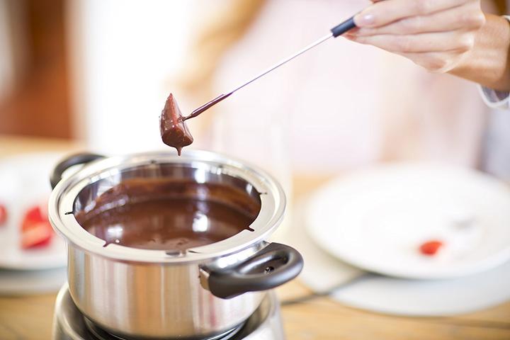 Produktbild Russell Hobbs Fiesta (Käsefondue, Schokoladenfondue, Fondue Bourguignonne, Fondue Chinoise)