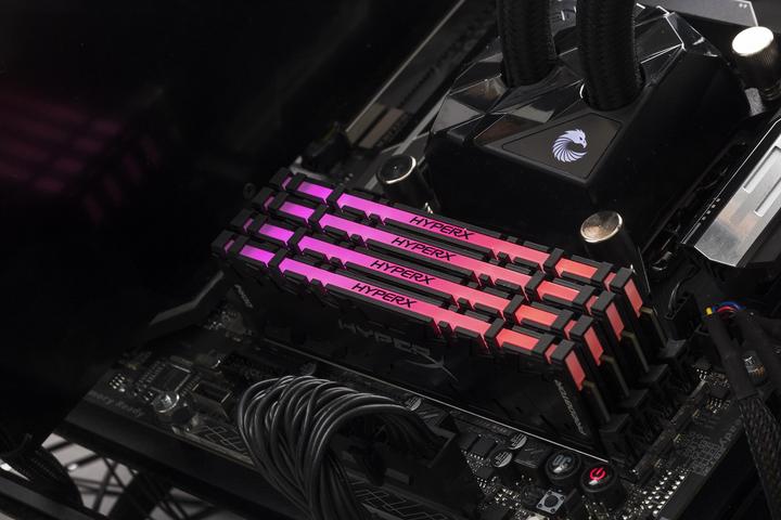 Produktbild HyperX Predator RGB (4 x 8GB, 2933 MHz, DDR4-RAM, DIMM)
