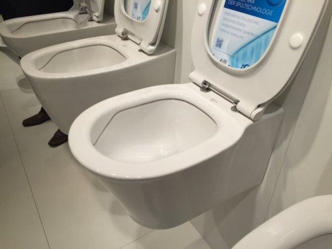 Produktbild Ideal Standard Connect Air Standtiefspülklosett-Kombination AquaBlade, E0097