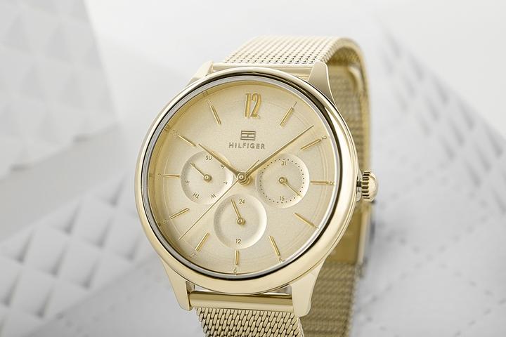 Actual product image Tommy Hilfiger Layla (Watch with gemstone, 38 mm)