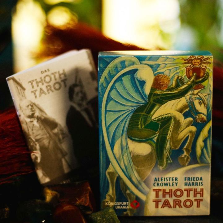 Produktbild Aleister Crowley Thoth Tarot Deluxe (Thoth Tarotdeck) (Aleister Crowley, Deutsch)