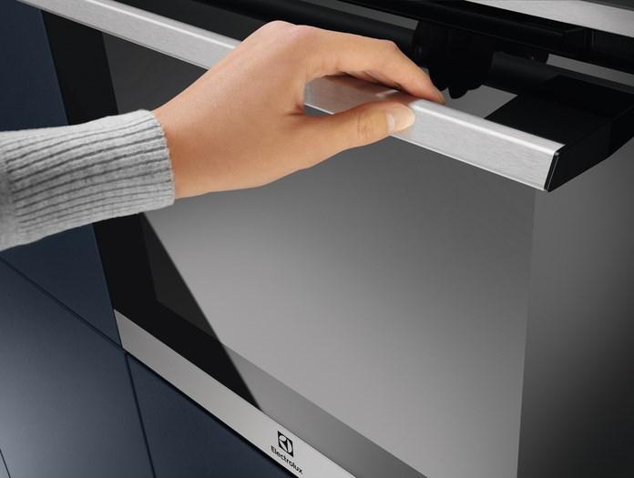 Actual product image Electrolux EOC6H76X
