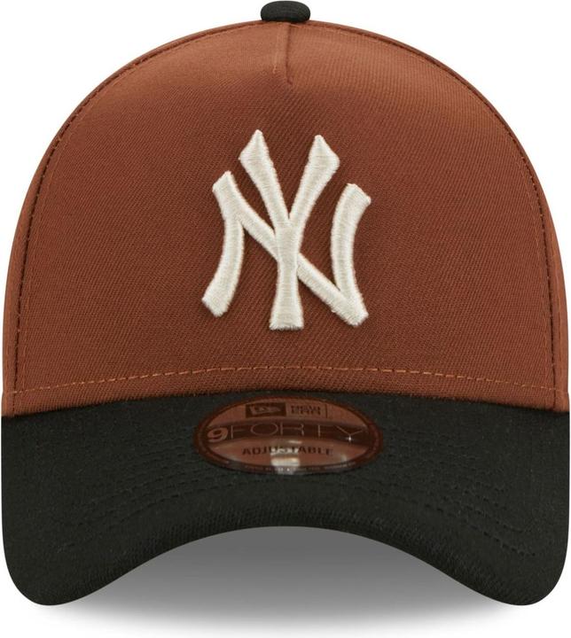 Actual product image New Era 9Forty Trucker Sidepatch New York Yankees