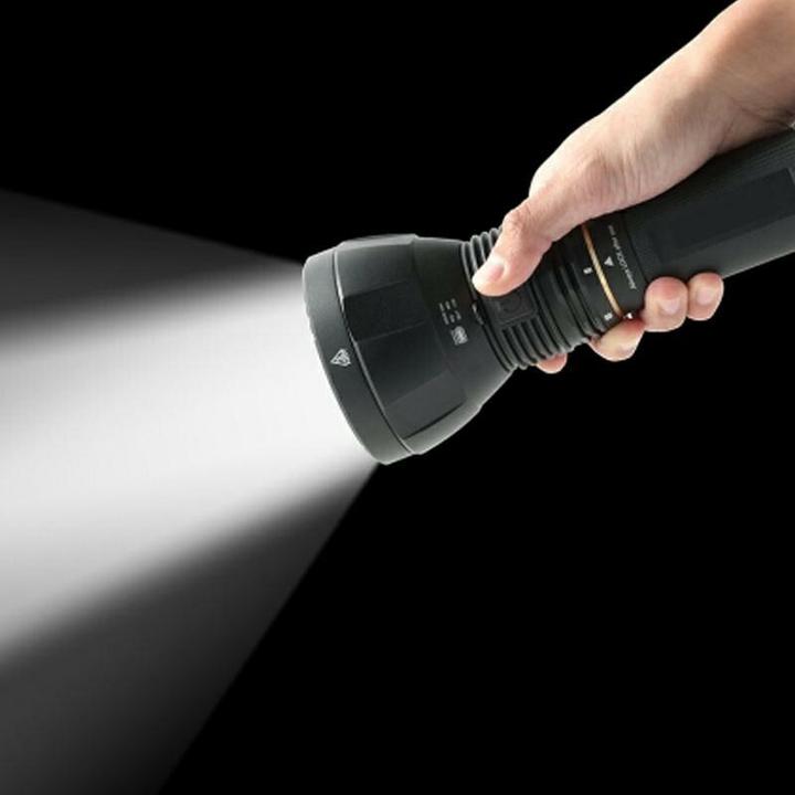 Actual product image Mactronic 11600lm rechargeable flashlight Blitz K12 (27.30 cm, 11600 lm)