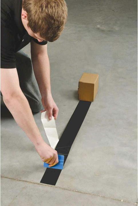 Immagine prodotto Brady B-514, ToughStripe, nastro adesivo per pavimenti, poliestere, nero, 50,8 mm x 30 m (104310) (50.80 mm)