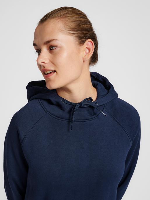 Actual product image hummel Red Heavy Hoodie Woman (M)