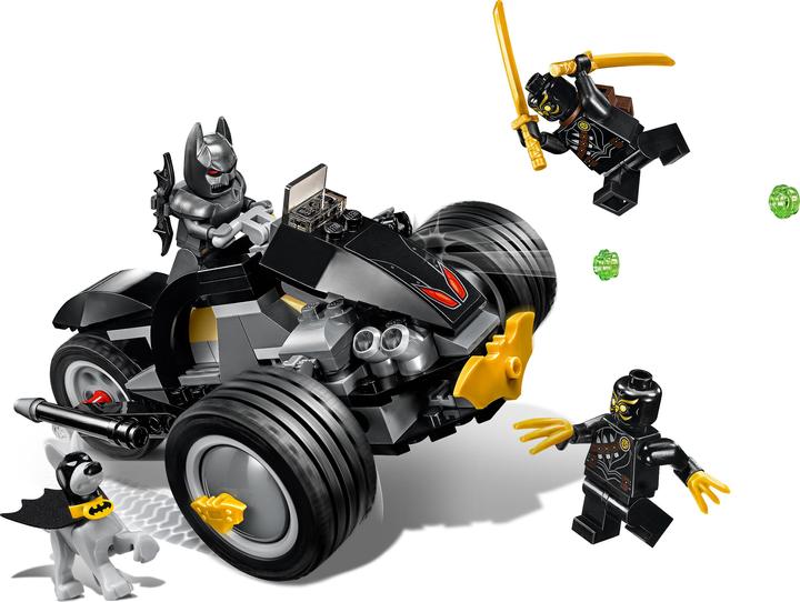 Actual product image LEGO Batman Attack of the Talons (76110, LEGO DC)