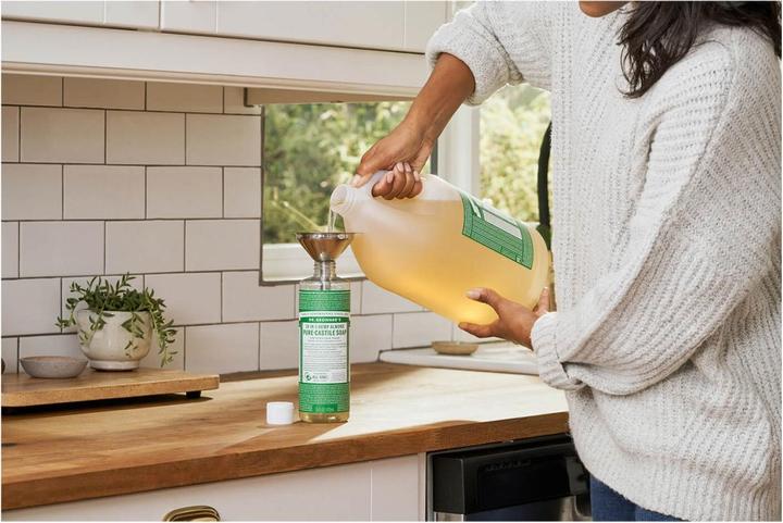 Produktbild Dr. Bronner's 18-in-1 (Flüssigseife, 3800 ml)