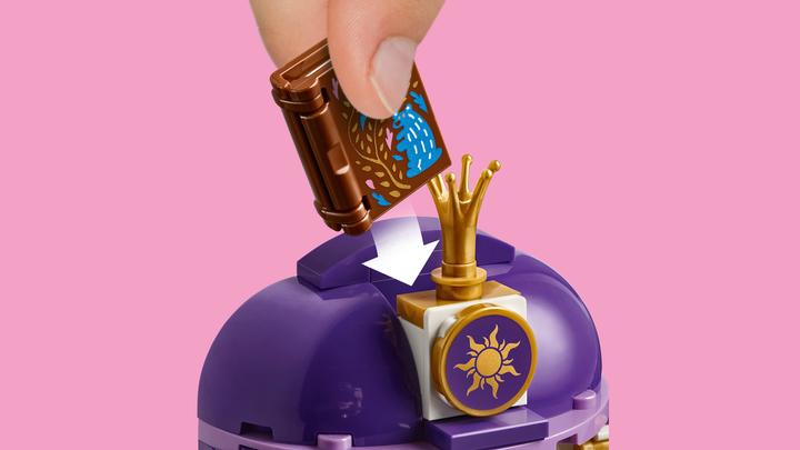 Actual product image LEGO Rapunzel's bedchamber (41156, LEGO Disney)