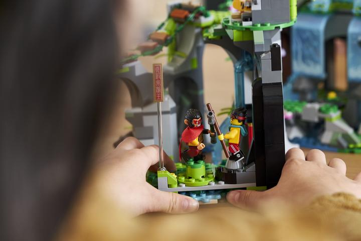 Produktbild LEGO Der legendäre Berg der Blumen und Früchte (80024, LEGO Seltene Sets, LEGO Monkie Kid)