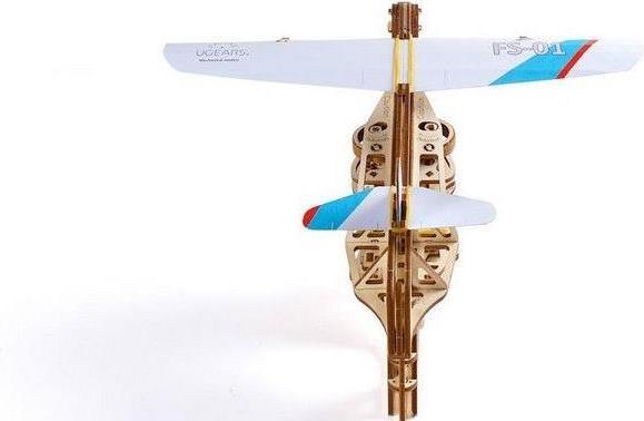 Produktbild Ugears Flugzeugstarter mechanische Modell Bausatz