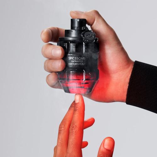 Actual product image Viktor & Rolf Spicebomb Infrared by Eau De Toilette Spray 90 ml (Eau de toilette, 90 ml)