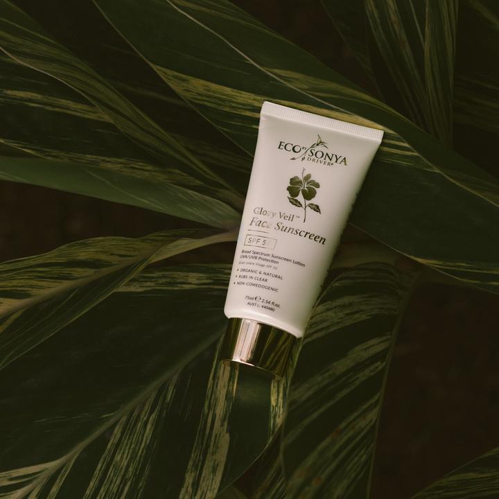 Immagine prodotto Eco by Sonya Glory Veil Face Sunscreen Lotion (Crema solare, SPF 50)