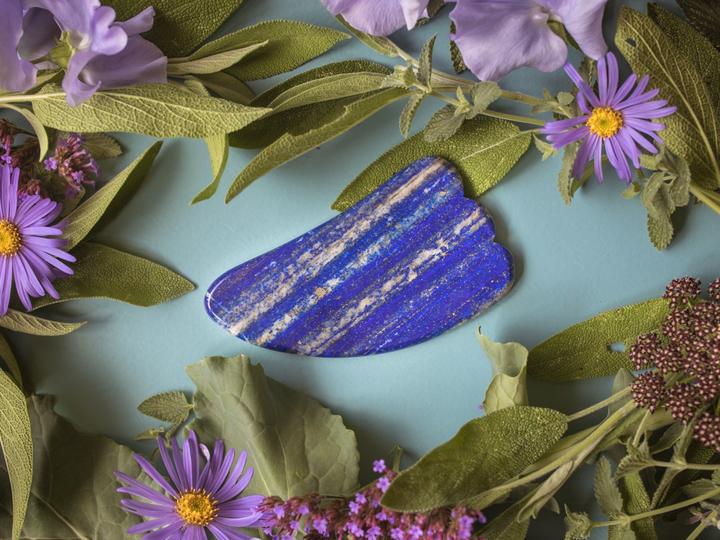 Actual product image YÙ Beauty Lapislazuli Gua Sha Beauty Stone