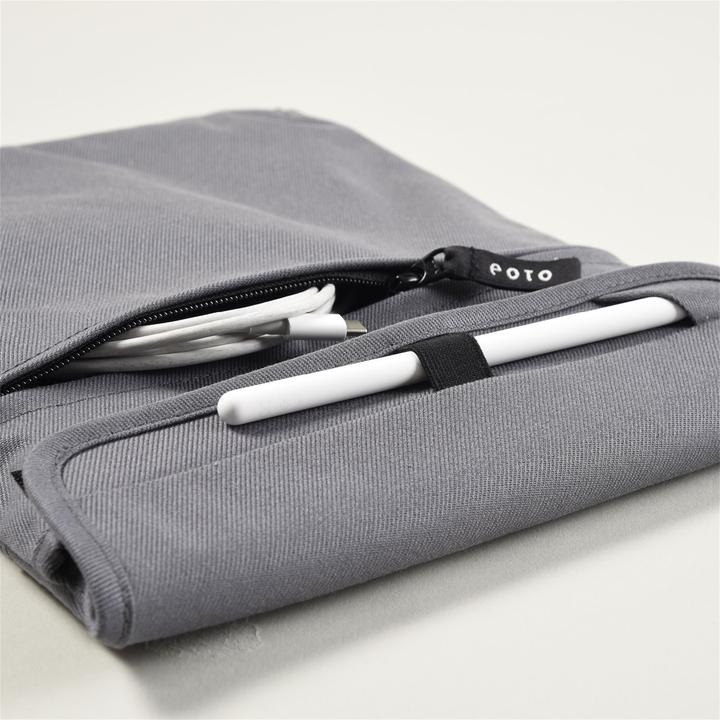 Actual product image Eoto ROAM:OFFICE M tablet and laptop bag, up to 12", sustainable (12")