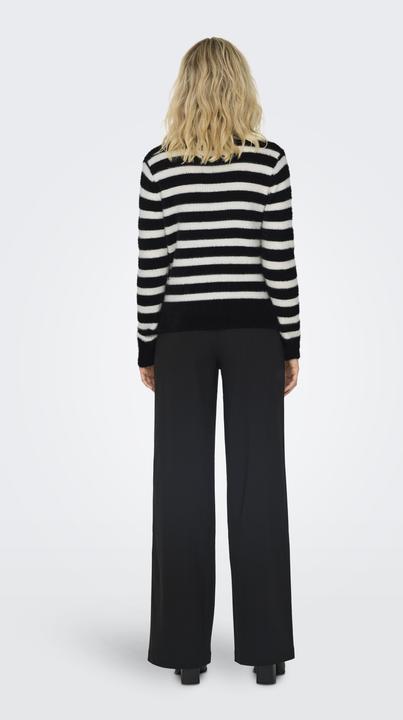 Image du produit Only Coupe normale Col en V Pull en maille (XS)