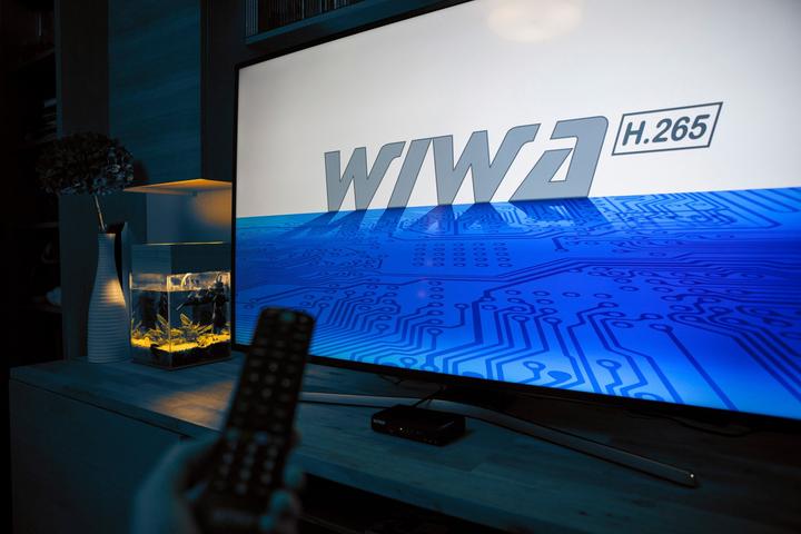 Immagine prodotto Wiwa Esperanza EV104 decoder TV via cavo nero - H.265 - DVB-T (DVB-T, DVB-T2)