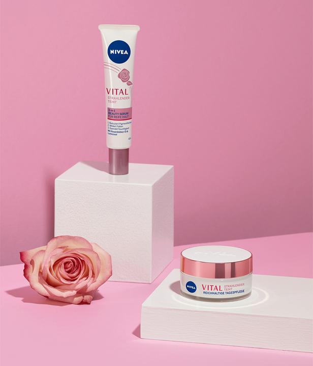 Productafbeelding NIVEA Vital Anti-Age Dagverzorging Stralende Teint Pot 50 ml (50 ml, Dagcrème)